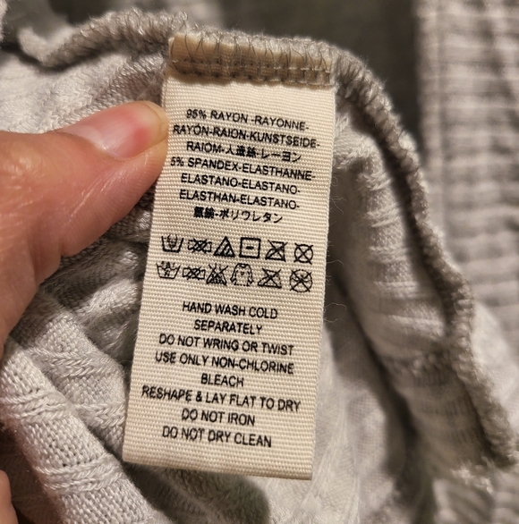 We the Free People Lover Rib Knit Split-Back Pullover Gray Sweater - Size M - Picture 8 of 9